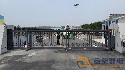 工廠大門優選：段滑門優勢多