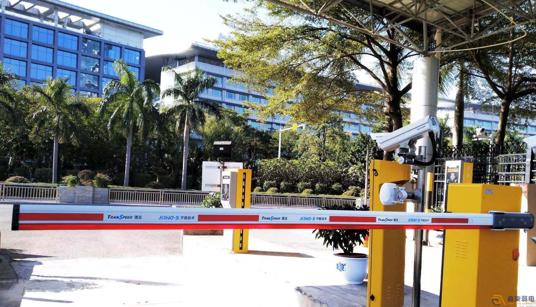 智能道閘系統升級改造工程，為小區筑牢安全屏障